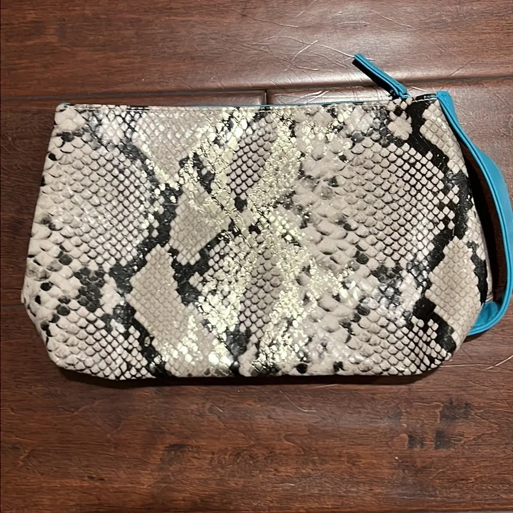 NEW Cosmetic Bag Snake Print Make Up Travel Pouch Gold Tan Print Blue Strap